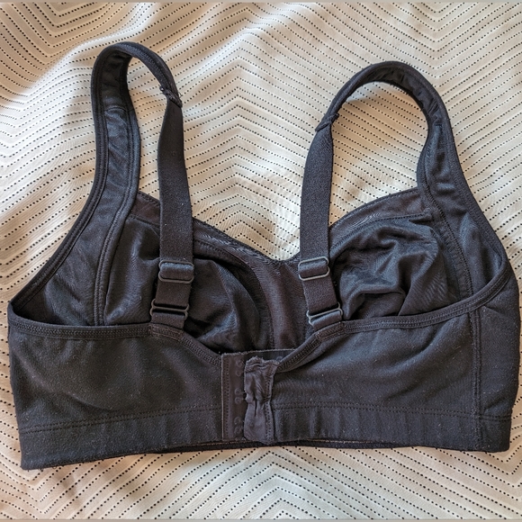 Lululemon 32C Ta Ta Tamer - Black Sports Bra - Picture 2 of 5
